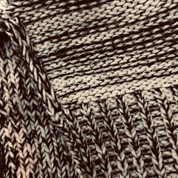 CAbi Style 973 Marled Short Sleeve Neutral Sweater Tunic Gray Medium - Picture 9 of 16